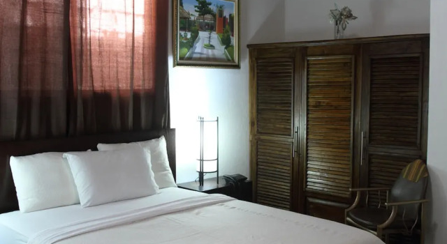Номер Deluxe La Maison Hotel