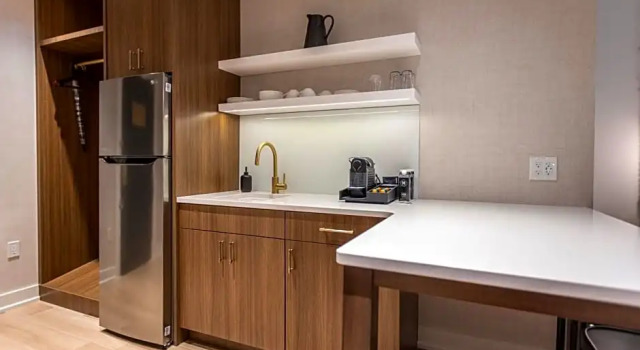 Superior Neljän hengen huone Hotel Covington Cincinnati Riverfront