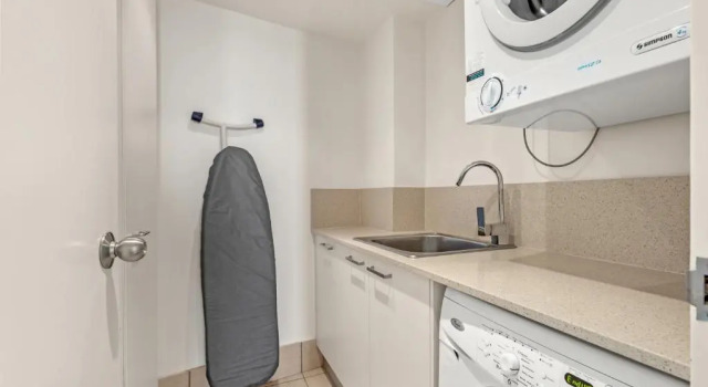 Апартаменты Пентхаус c 1 комнатой La Mer Sunshine Beachfront