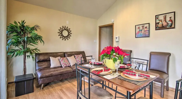 Апартаменты с 2 комнатами с балконом Quiet Rental w/ Balcony: 14 Mi to Downtown Houston