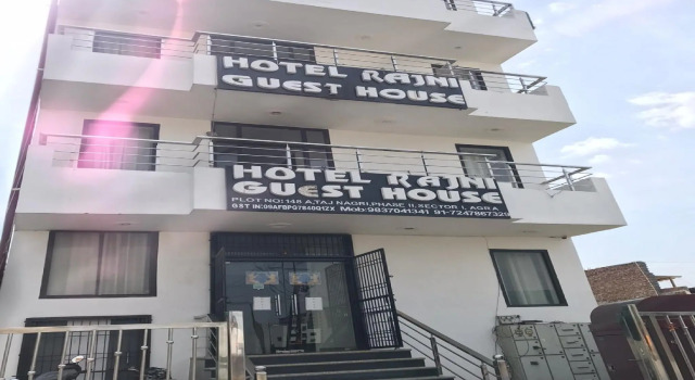OYO 82544 Hotel Rajni Guest House