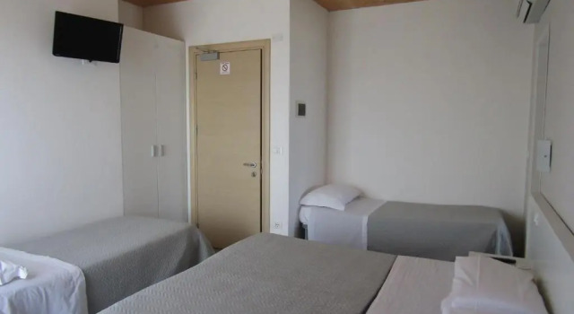 Четырёхместный номер Standard Hotel Atene