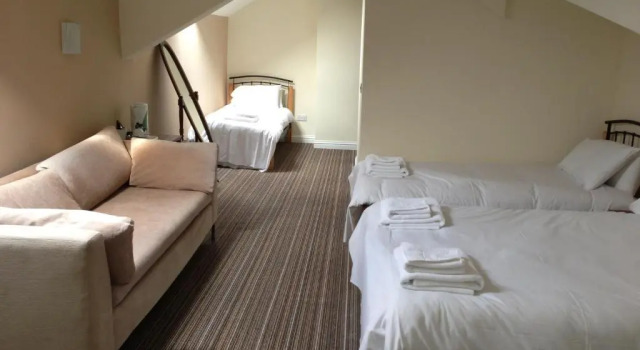 Номер Superior Ambrose Hotel