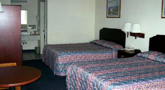 American Inn and Suites White Hall, Prenota Hotel Hotel a Missouri con parcheggio, Parcheggio