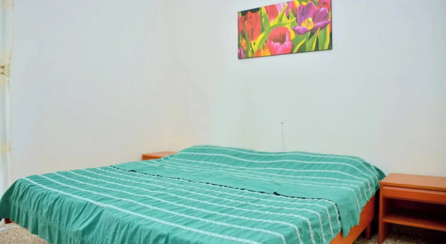 Semi-detached Villa With Large Private Garden