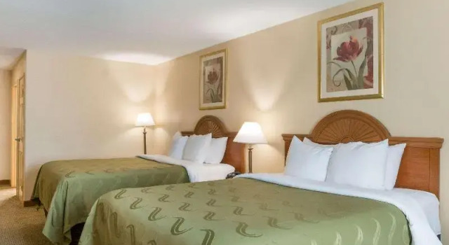 Шестиместный номер Standard Quality Inn & Suites Houma