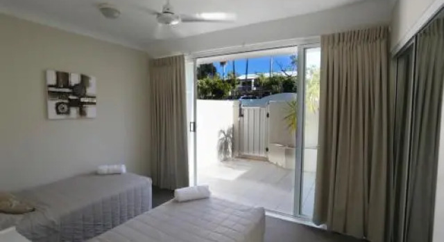 Unit 2 At Cote D'Azur, Prenota Hotel Hotel a Queensland con parcheggio, Parcheggio
