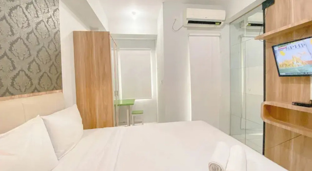 Basic Studio At Candiland Apartment