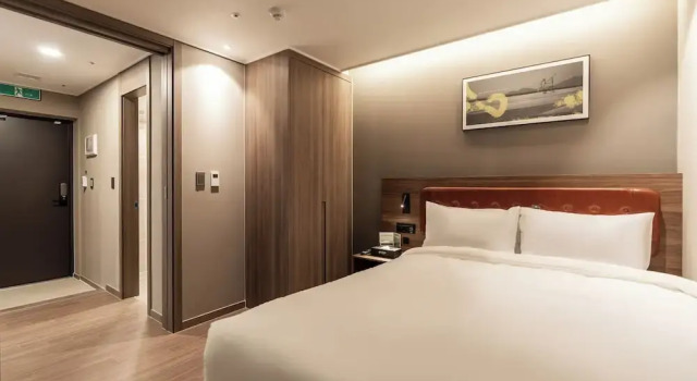 Camera Deluxe D OV Haeundae Hotel
