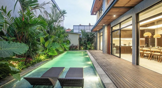 Коттедж Tropical Elegance 5BR Canggu Villa Near Beach