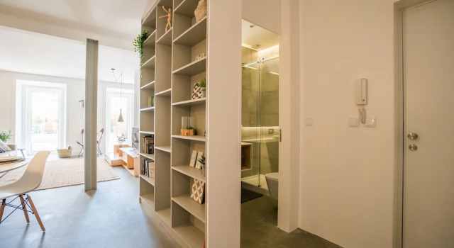 Wood Wall & Garden Apartment