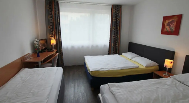 Четырёхместный номер Classic Centro Hotel Oberhausen