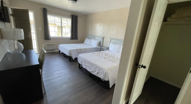 Номер Deluxe Elsinore Hot Springs & Lodge