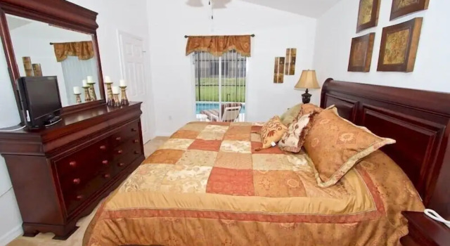Vizcay Villa - Three Bedroom Home