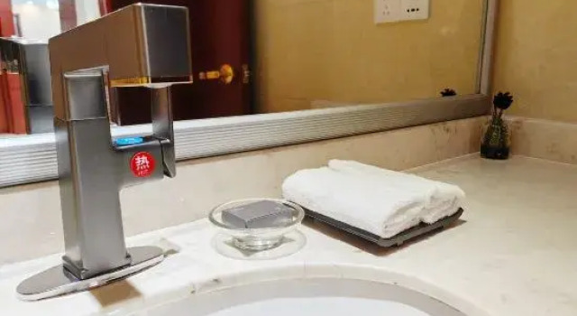 Люкс Business Chengmao Guojin Hotel