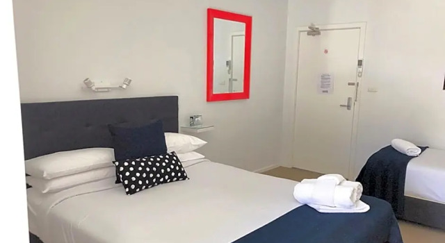 Студия Premium с балконом Canberra Short Term & Holiday Accommodation