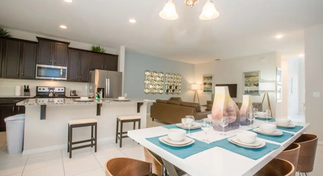 Коттедж Beautiful Furnished Townhome w/ Private Pool!