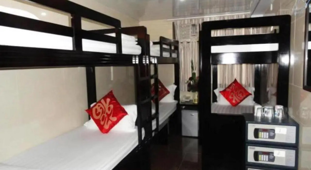 Кровать в общем номере Davao Hostel
