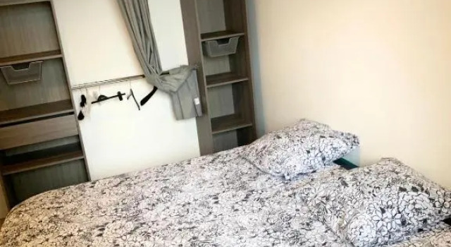 Appartement au cœur de Cergy Préfecture, Varaa Huoneisto Hotellit Val d'Oise pysäköinnillä, Pysäköinti