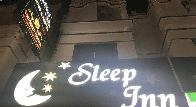 Кровать в общем номере Sleep Inn Phuket