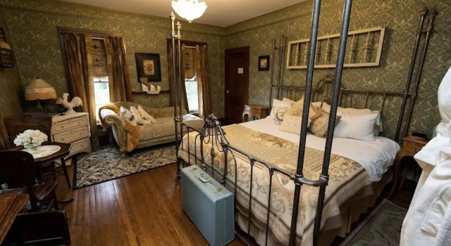 Двухместный люкс Iron Amethyst Inn   Boutique Hotel