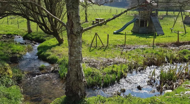 Gîte à Baillamont, Забронировать Отель Отели Land of the High Lesse с парковкой, Парковка