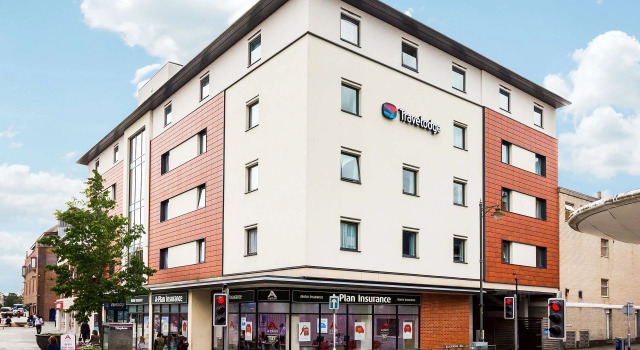 Travelodge Horsham Central, Забронировать Отель Хоршам Западный Суссекс