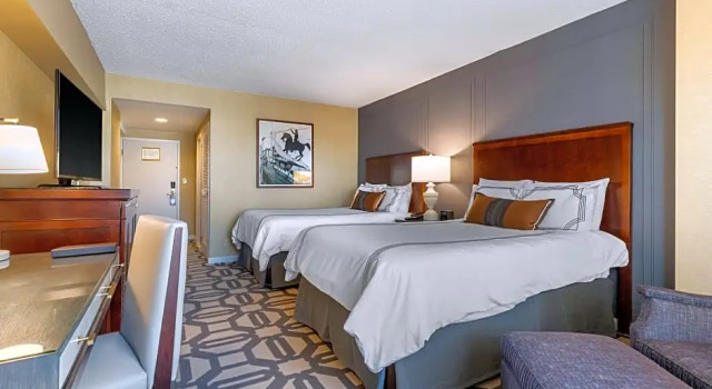 Номер Premier Omni Richmond Hotel