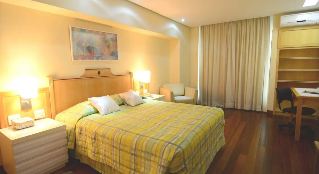 Constantino Hotel e Eventos, Забронировать Отель Жуис-ди-Фора Минас-Жерайс, рядом с Муниципальный рынок Жуис-ди-Фора