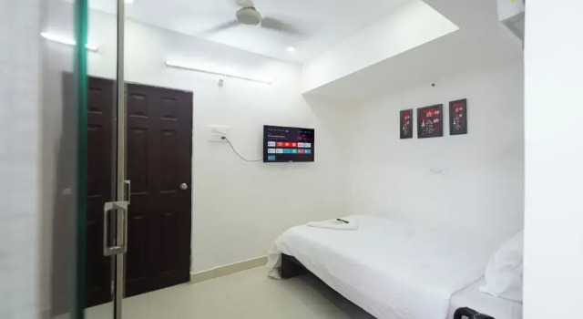 Hivee Hotel, Rezerwuj Hotel Hyderabad 