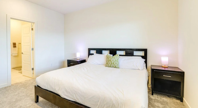 Spacious Maricopa Vacation Home ~ 4 Mi to Downtown, Book Feriehus Sommerhuse i Maricopa, Hytte