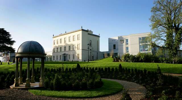 Dunboyne Castle Hotel & Spa, Reserva ahora Resort Hoteles en Meath con aparcamiento, Aparcamiento