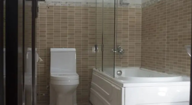 Люкс Business с балконом и с красивым видом из окна GrandBee Suites
