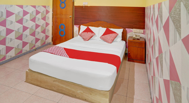 Номер Deluxe OYO 90507 Hotel Kundur