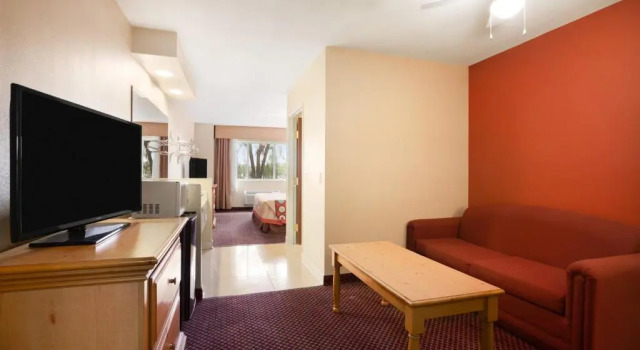 Люкс Super 8 by Wyndham Marana/Tucson Area