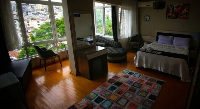 Sarah Suite