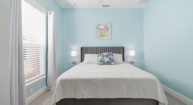 New! Charming Lilac Cottage 111