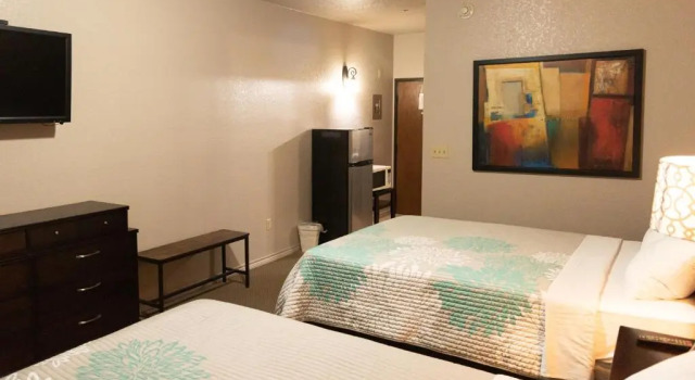 Четырёхместный номер Deluxe Premium Inn and Suites