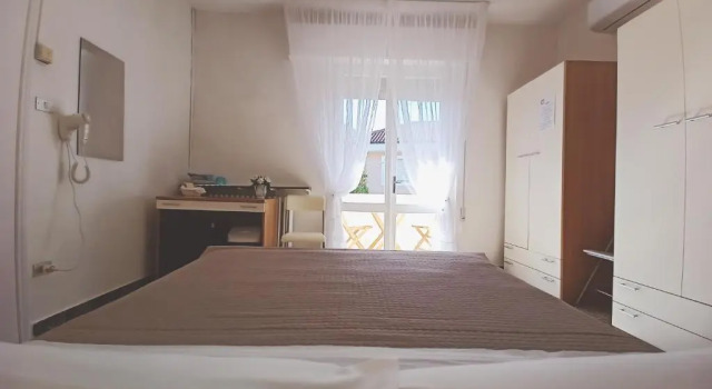 Двухместный номер Standard с балконом BeeLiving Room&Breakfast