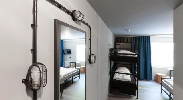 Трёхместный номер a&o Frankfurt Ostend