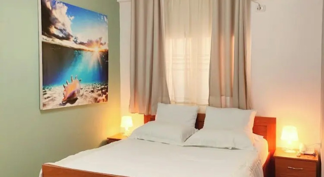 Четырёхместный номер Economy Olympia Hotel