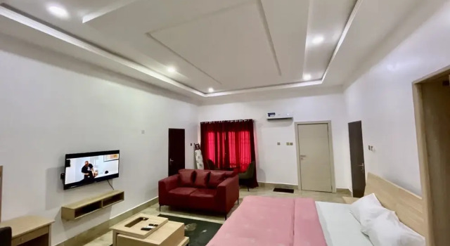 Люкс Executive Furnished Apartments