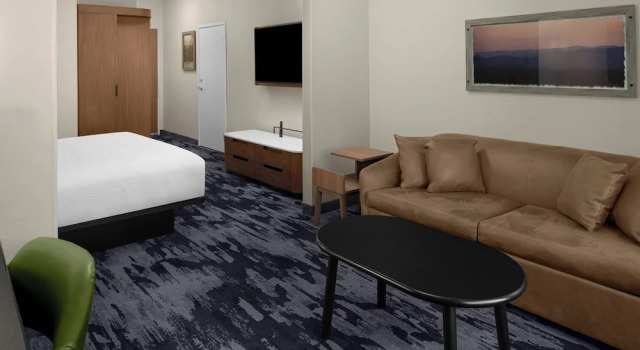 Двухместный люкс Fairfield by Marriott Inn & Suites Winters Davis