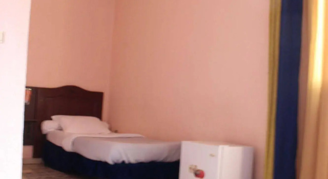 Prestige Hotel, Reservar Hotel Hotéis em Mfoundi com pequeno-almoço, Café da manhã