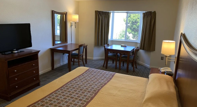 Номер Economy Airport Inn