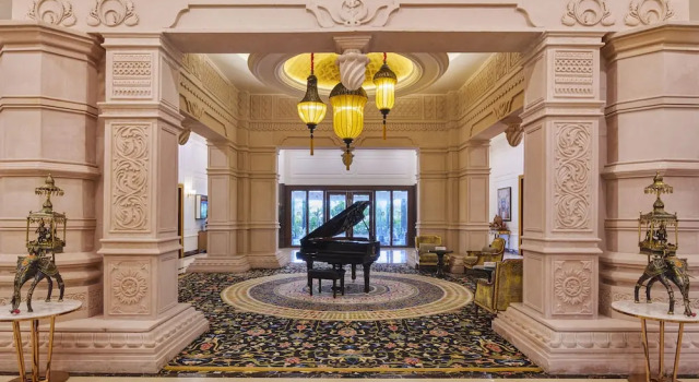 Mayfair Lake Resort