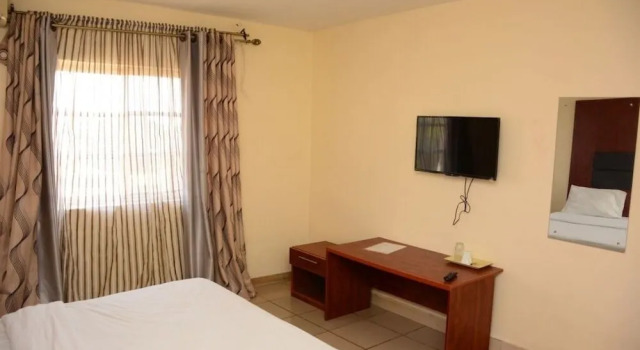 Ilon Crystalz Concept Hotel