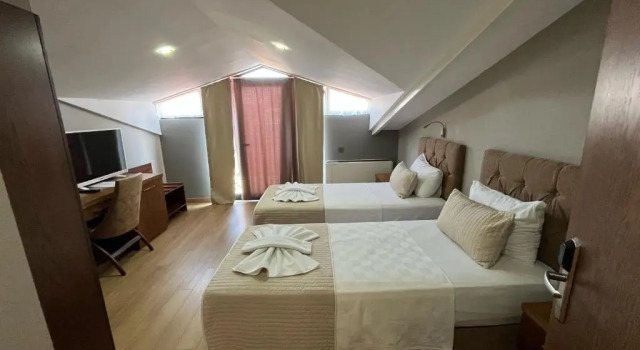 Двухместный номер Standard с балконом The Elegant Hotel