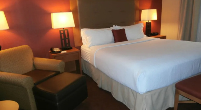 Двухместный номер Standard Holiday Inn & Suites Oakland - Airport by IHG