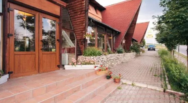 Han Paprika Tureni, Book Hotel Tureni Cluj